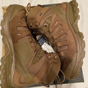 Salomon Quest 4D GTX Forces 2…NWT… Color is Coyote